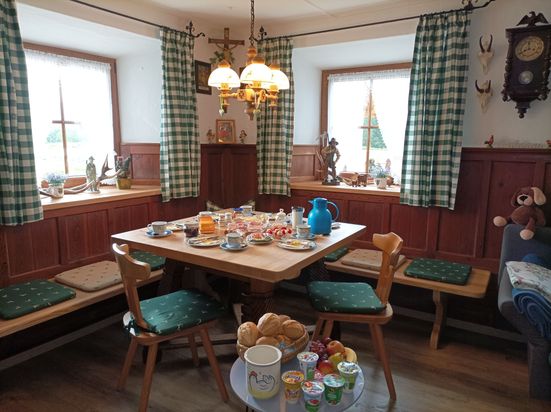 Aufenthaltsraum mit Frühstück