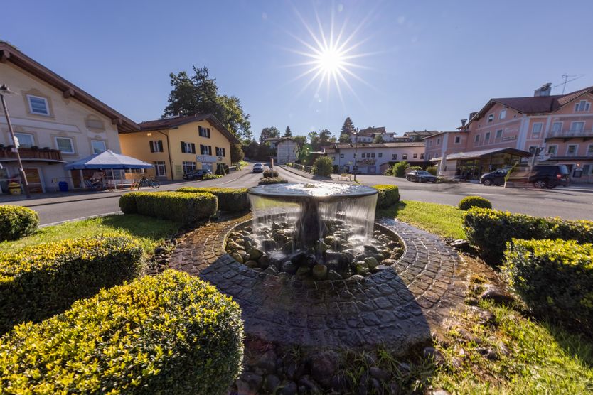 Brunnen Kreisverkehr Ortsmitte Siegsdorf