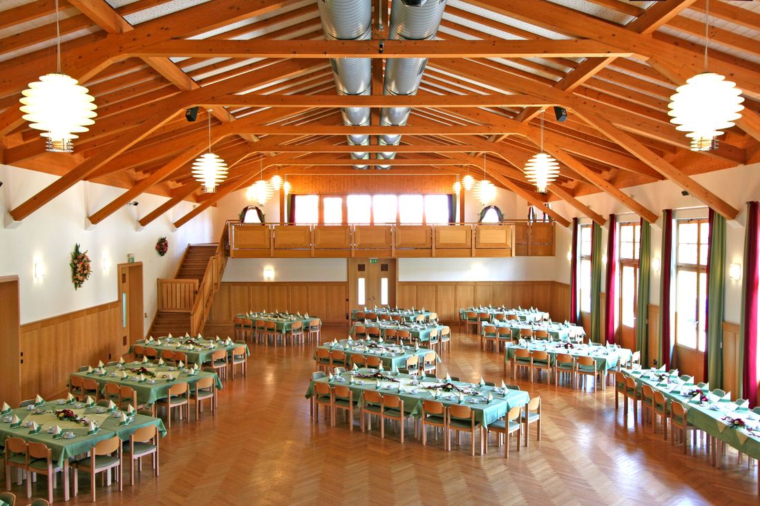 Festsaal Bergen Hochzeitsdeko 016