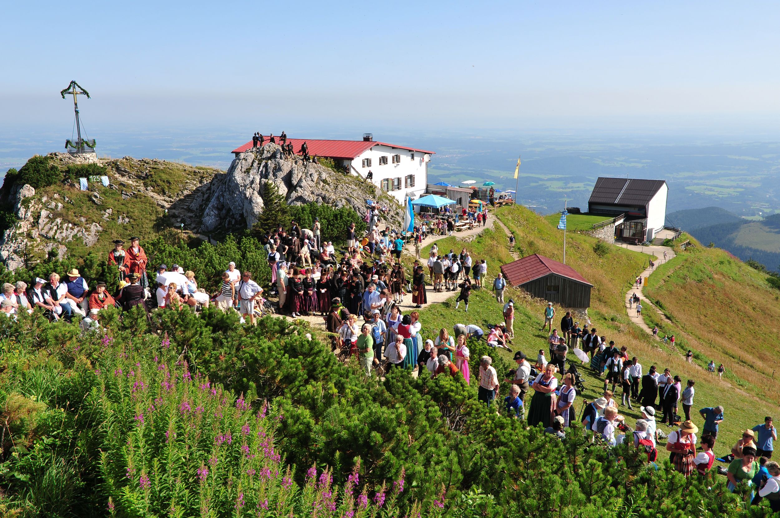 Fellnerfest mit Blick ins Tal