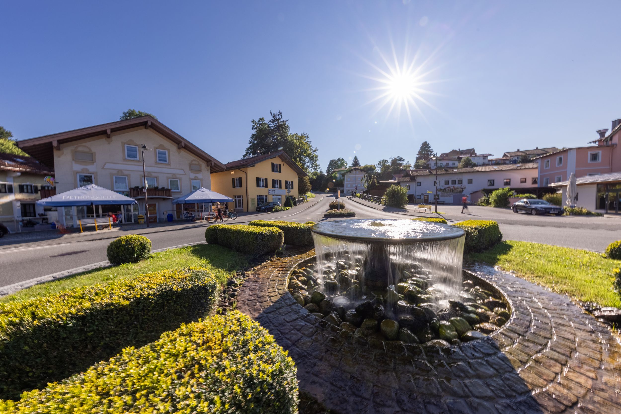 Brunnen Kreisverkehr Ortsmitte Siegsdorf